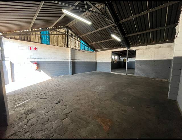 150M² WORKSHOP TO LET IN VULCANIA
